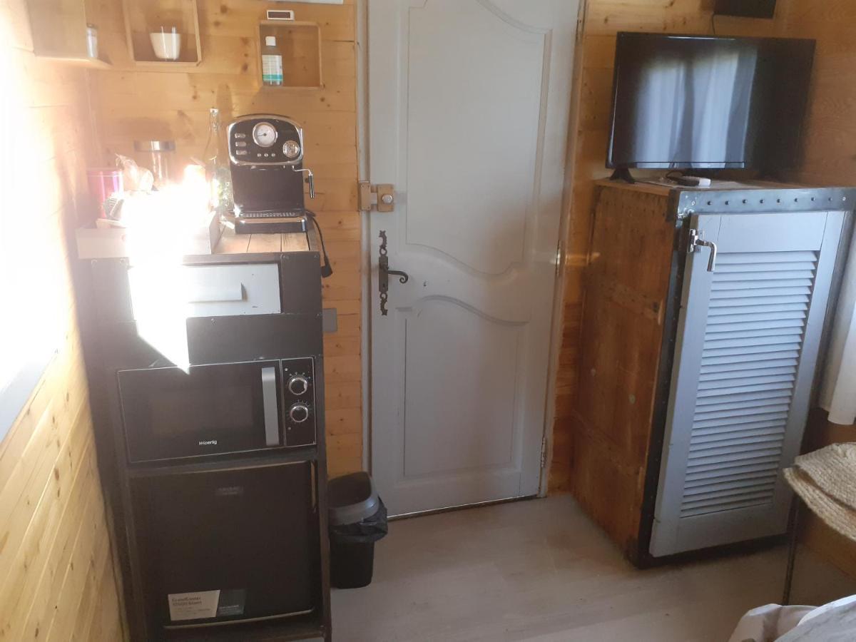 Roulotte Hotel Nimes Bagian luar foto